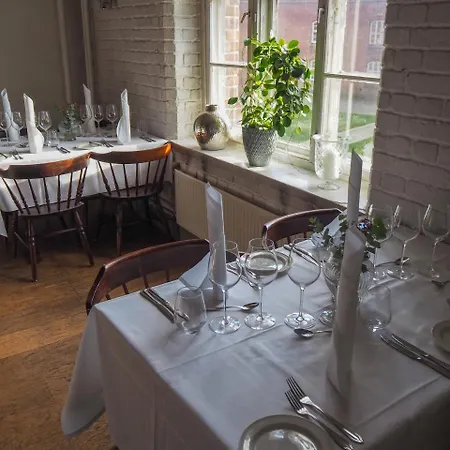 Hotell Oscarsborg Castle & 4*